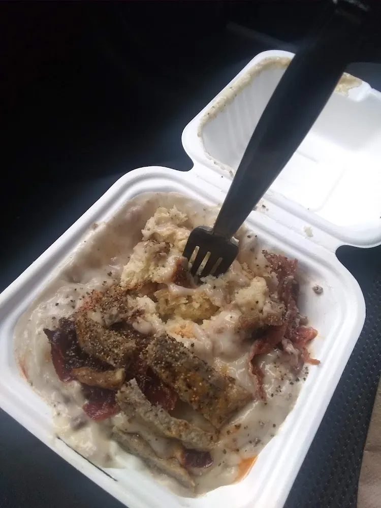 Biscuits and Gravy w Sausage